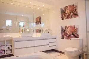 how-to-decorate-bathroom-vanity